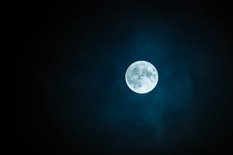 Moonbeam Centerpiece